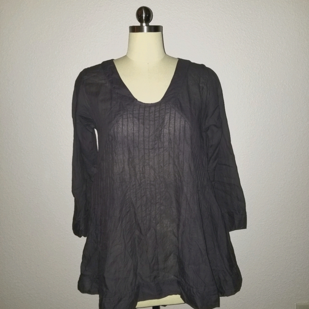 JP&MATTIE Navy Pintuck Pleat Tunic Top